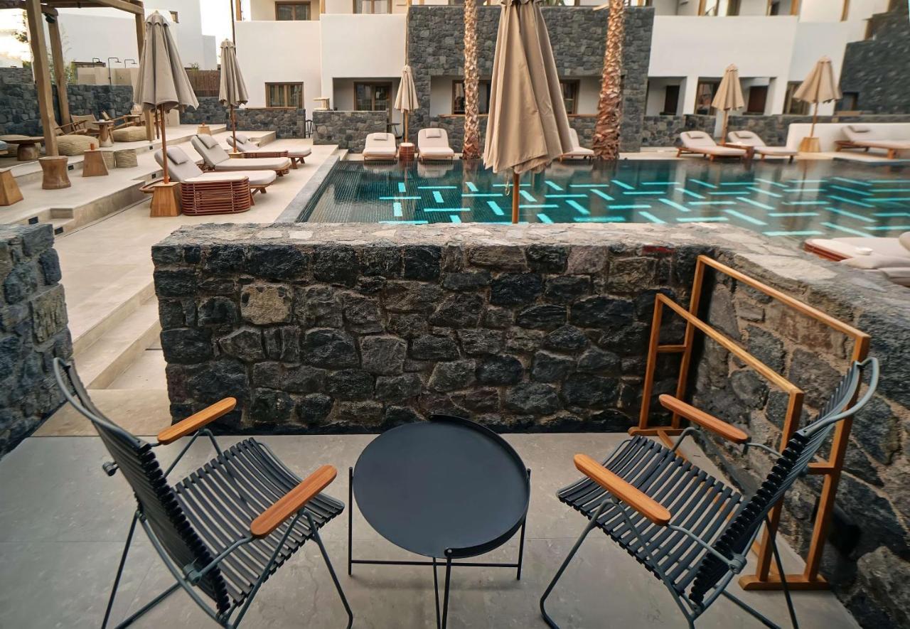 Radisson Blu Zaffron Resort, Santorini (Adults Only) Kamári Exterior foto