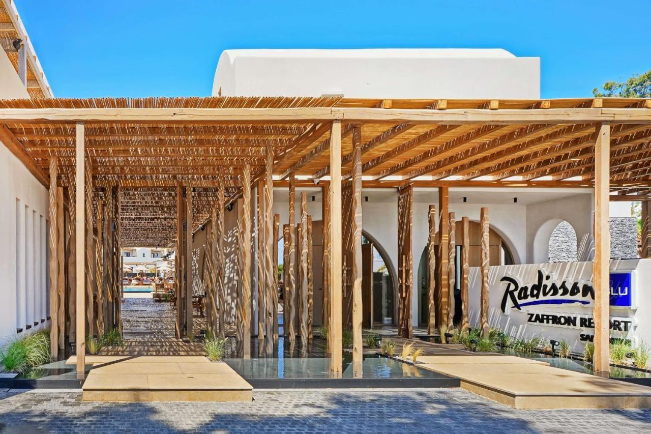 Radisson Blu Zaffron Resort, Santorini (Adults Only) Kamári Exterior foto