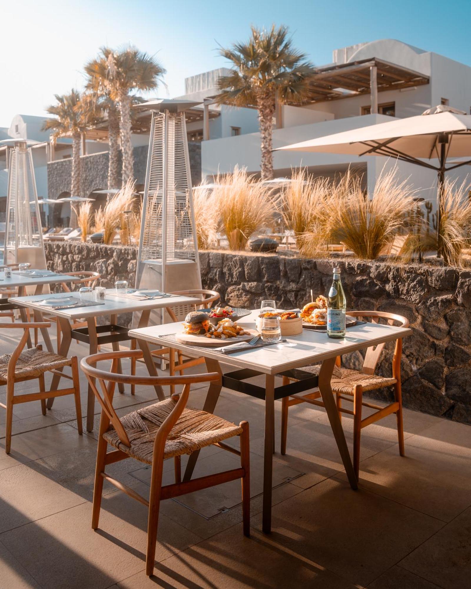 Radisson Blu Zaffron Resort, Santorini (Adults Only) Kamári Exterior foto